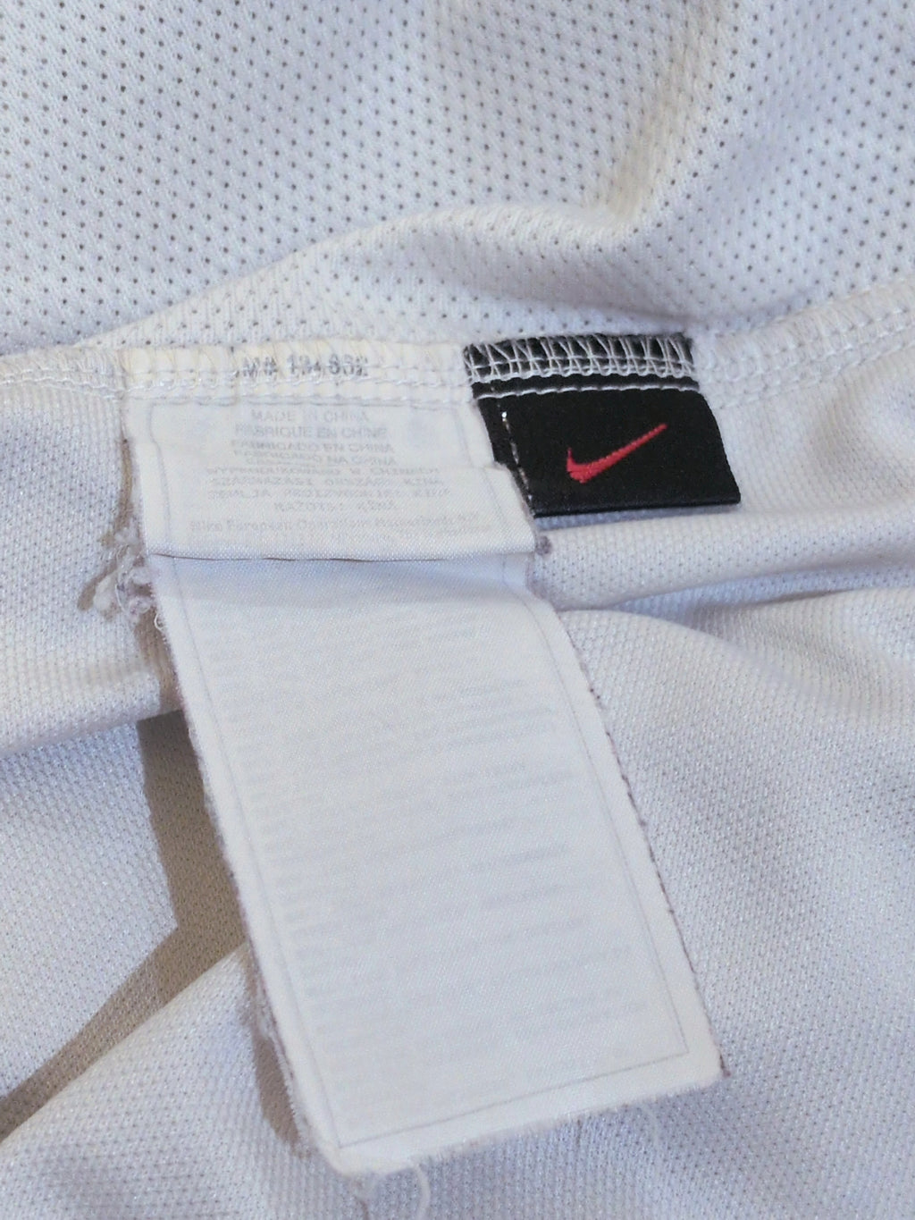 2004-06 Portugal Nike Away Shirt #20 Deco - (M)