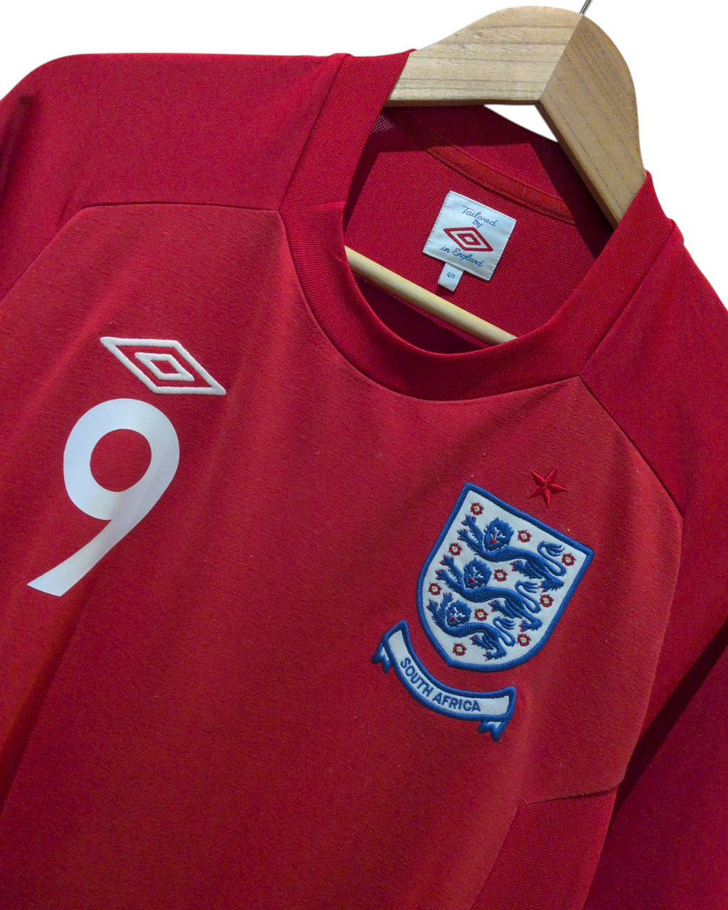 2010-11 England Umbro Away Shirt #9 Crouch - (M)