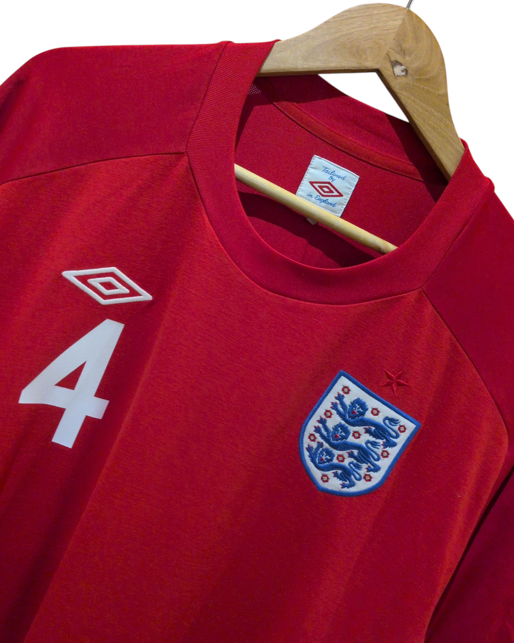 2010-11 England Umbro Away Shirt #4 Gerrard - (XL)