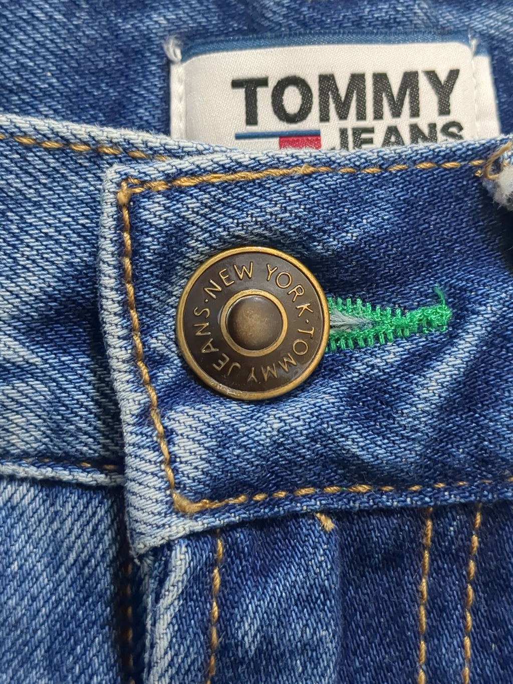 Tommy Jeans Relaxed Taper Denim Jeans - (W32 x L39)