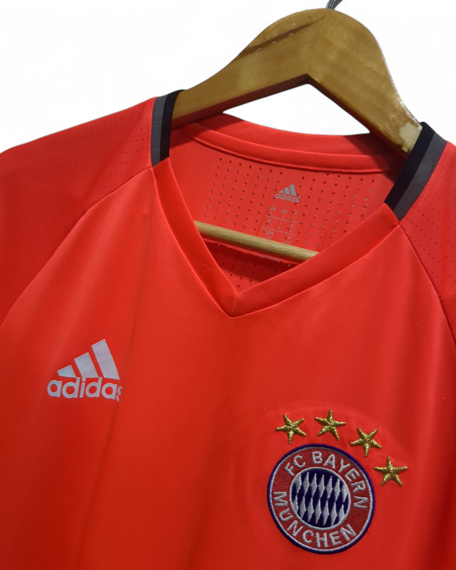 2016-17 Adidas Bayern Munich Training Shirt - (L)