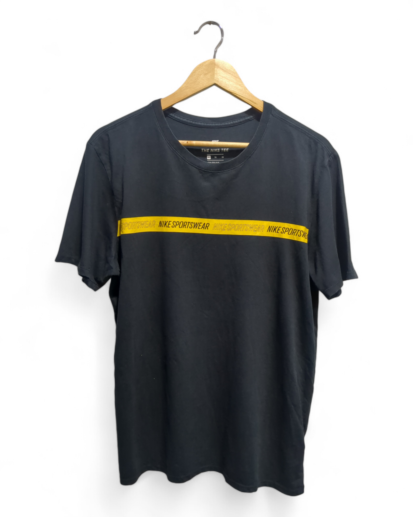 Nike Sportswear Tee - (M)