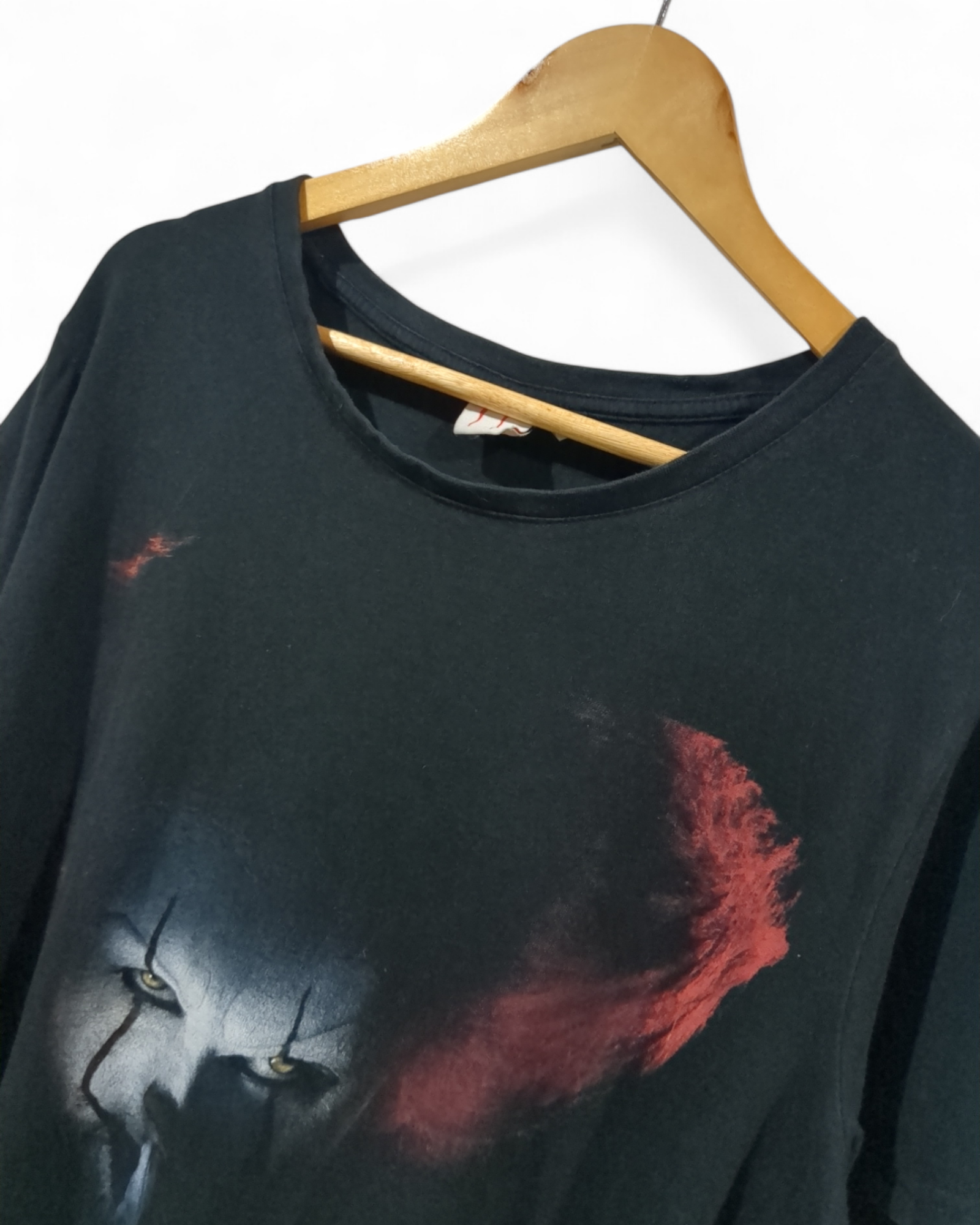IT You'll Float Too Official Merchandise Tee - (L)