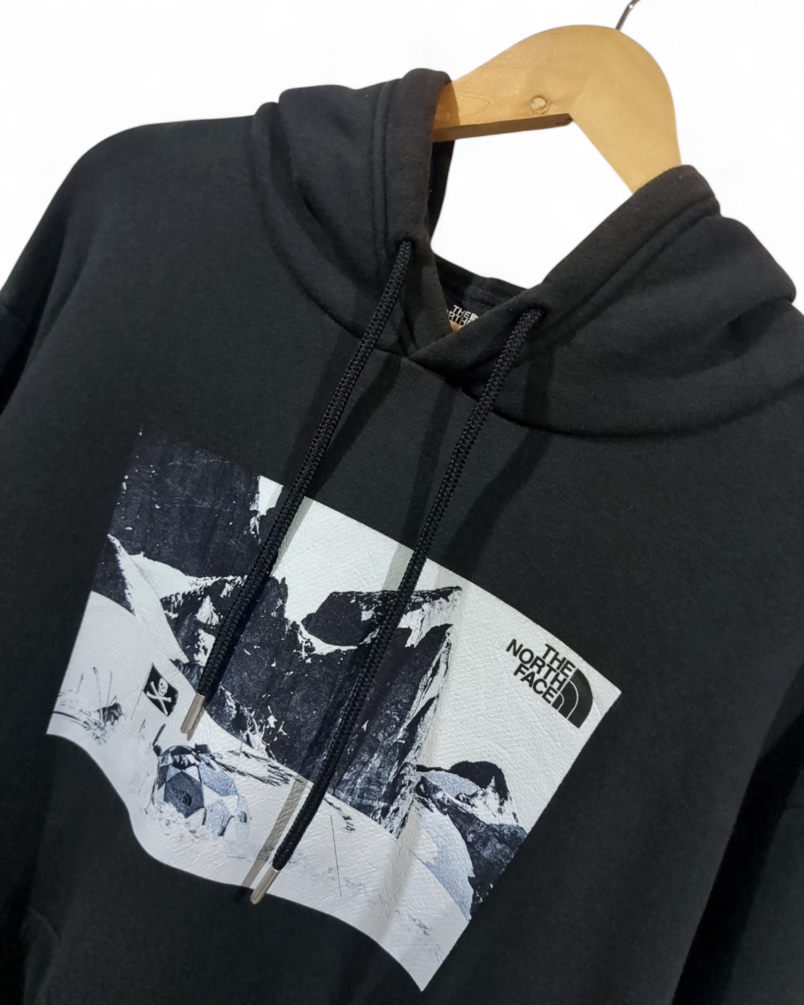 The North Face Conrads Flag Hoodie - (XL)