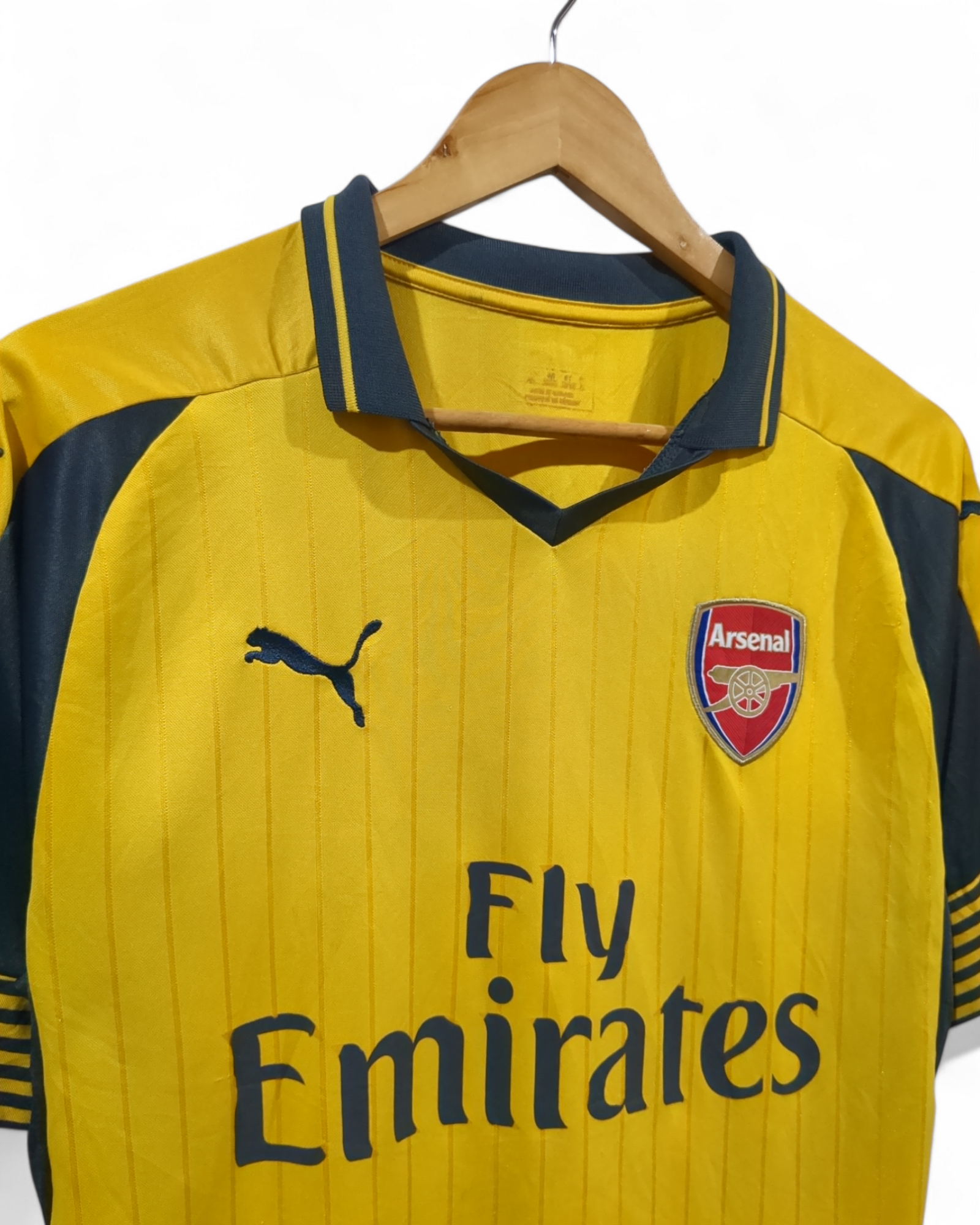 2016-17 Puma Arsenal Away Shirt - (M)
