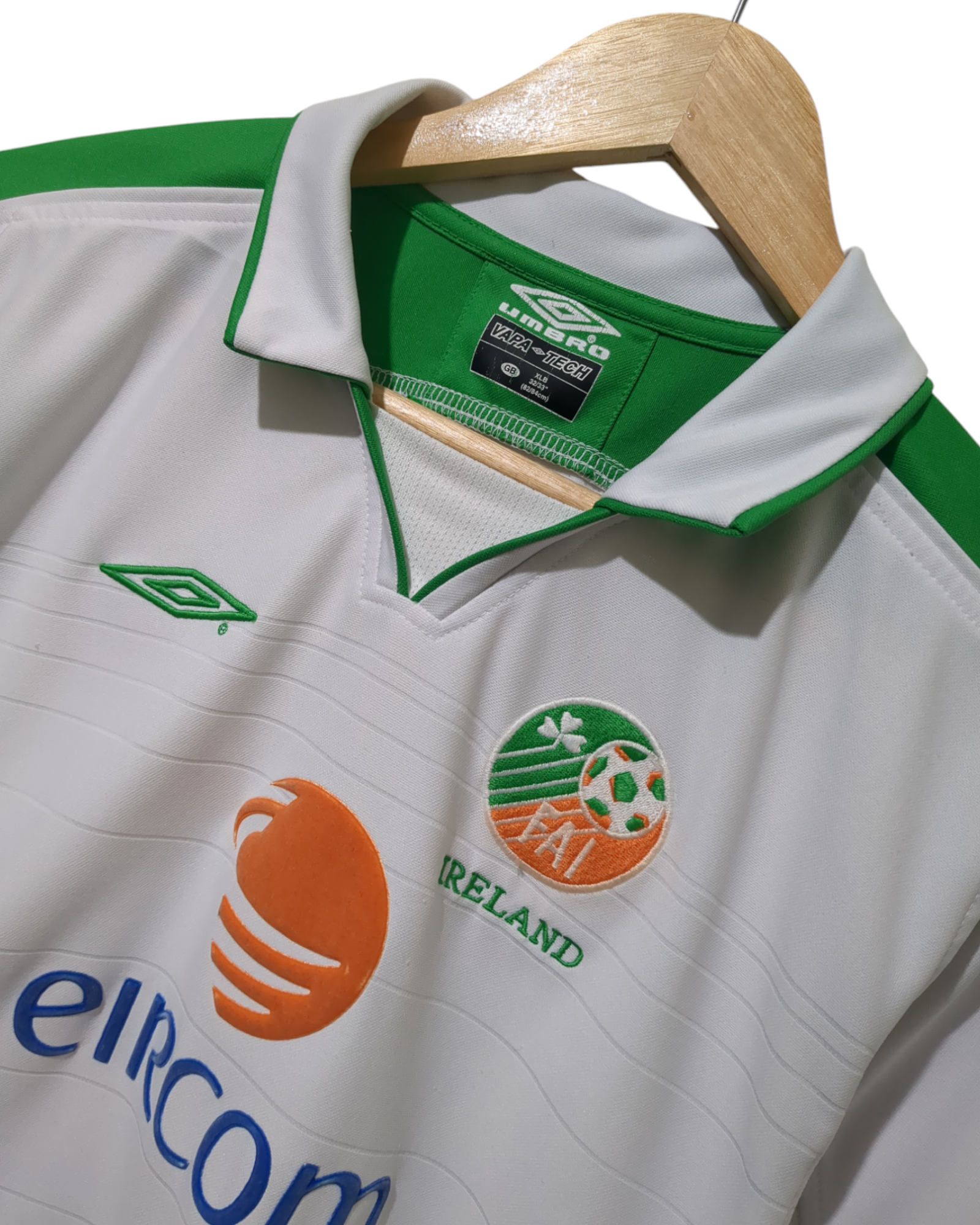 2003-05 Umbro Ireland Away Shirt - (M)