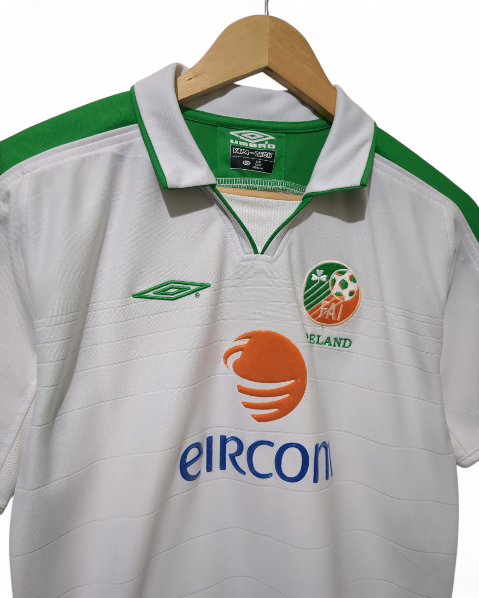2003-05 Umbro Ireland Away Shirt - (M)
