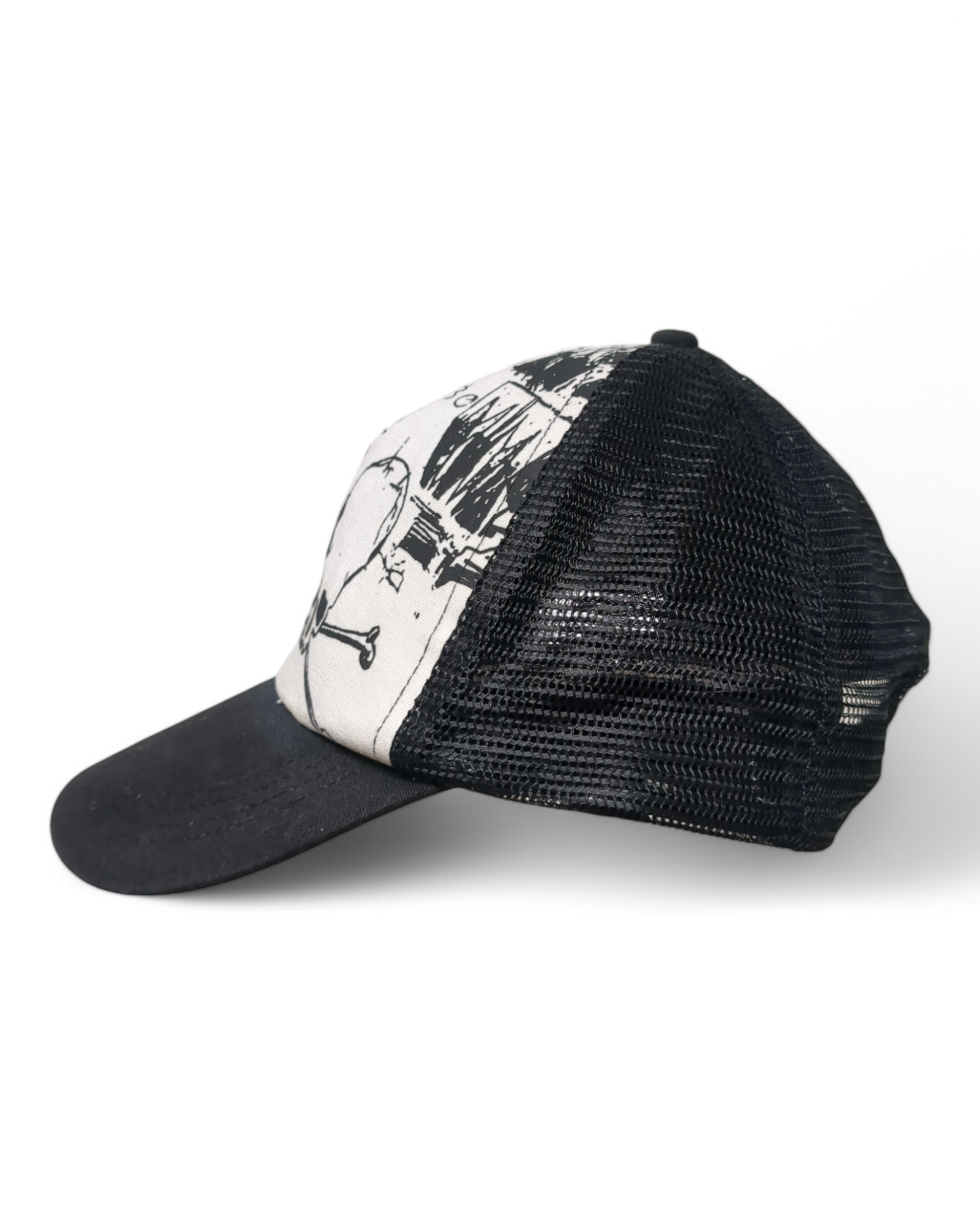 JayJays Skull Trucker Cap