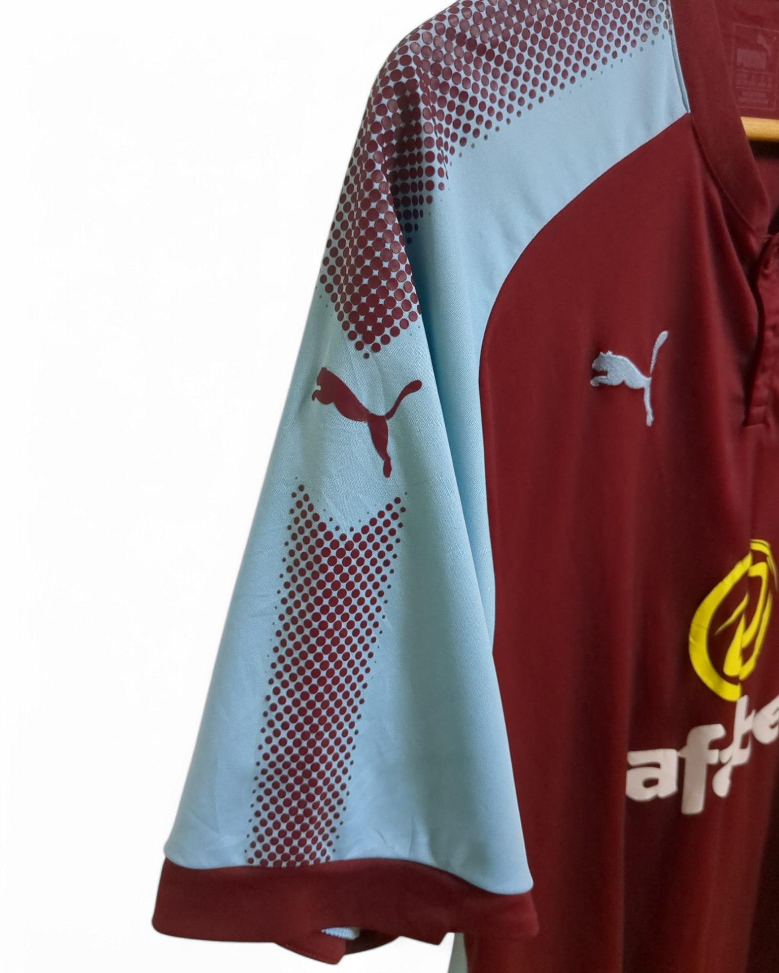 2017-18 Puma Burnley Home Shirt - (XL)