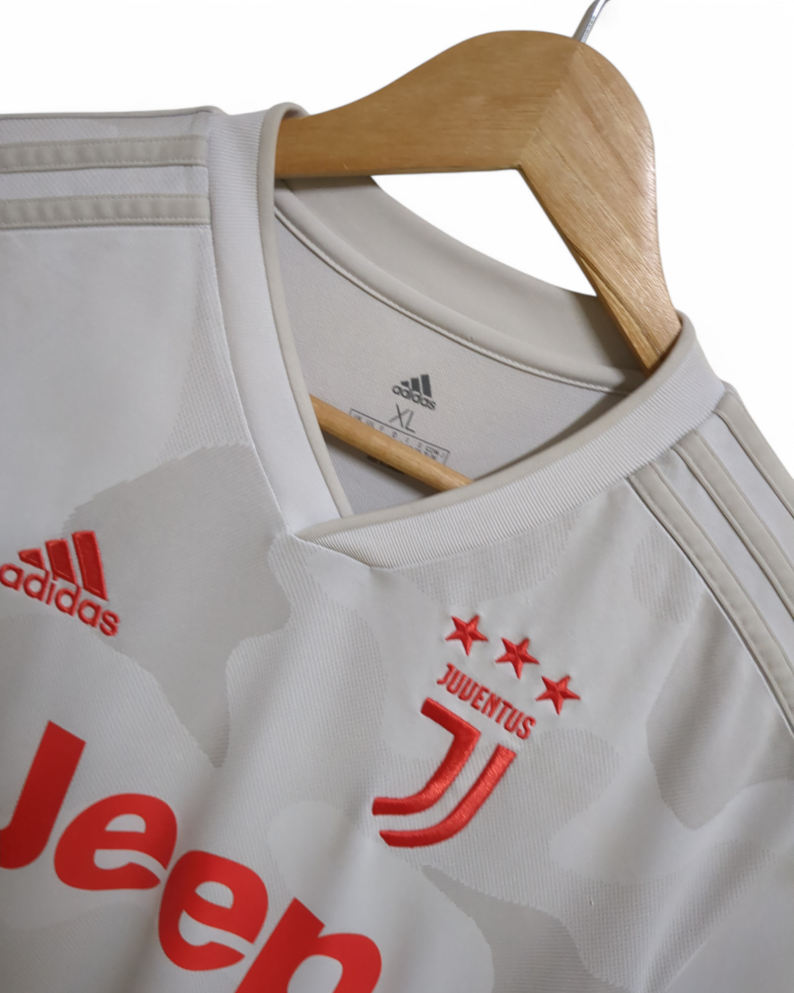 2019-20 Adidas Juventus Away Shirt - (M)