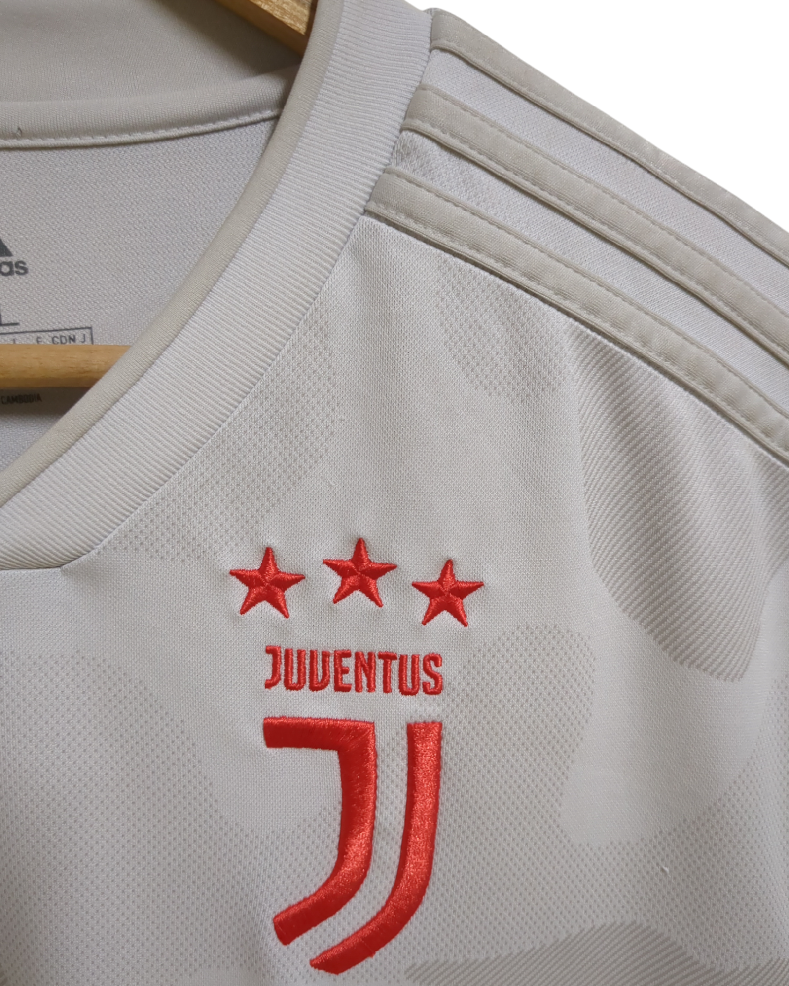 2019-20 Adidas Juventus Away Shirt - (M)