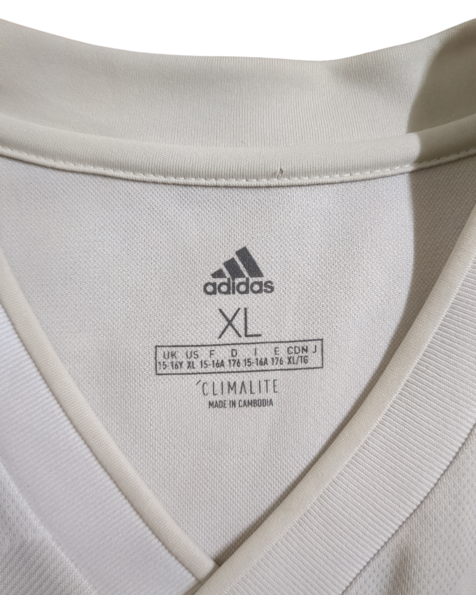 2019-20 Adidas Juventus Away Shirt - (M)