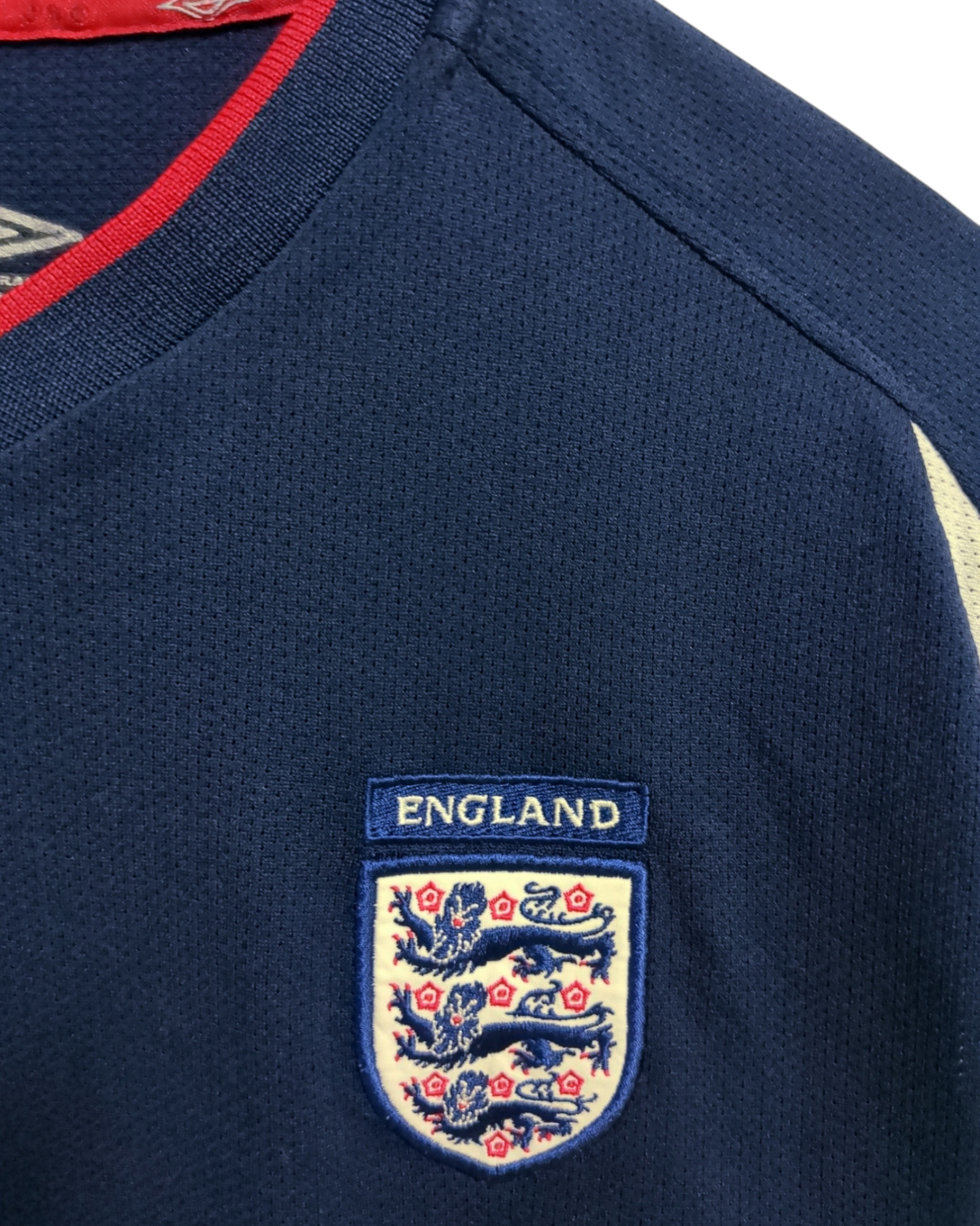 2002-03 Umbro England Training Shirt - (M)