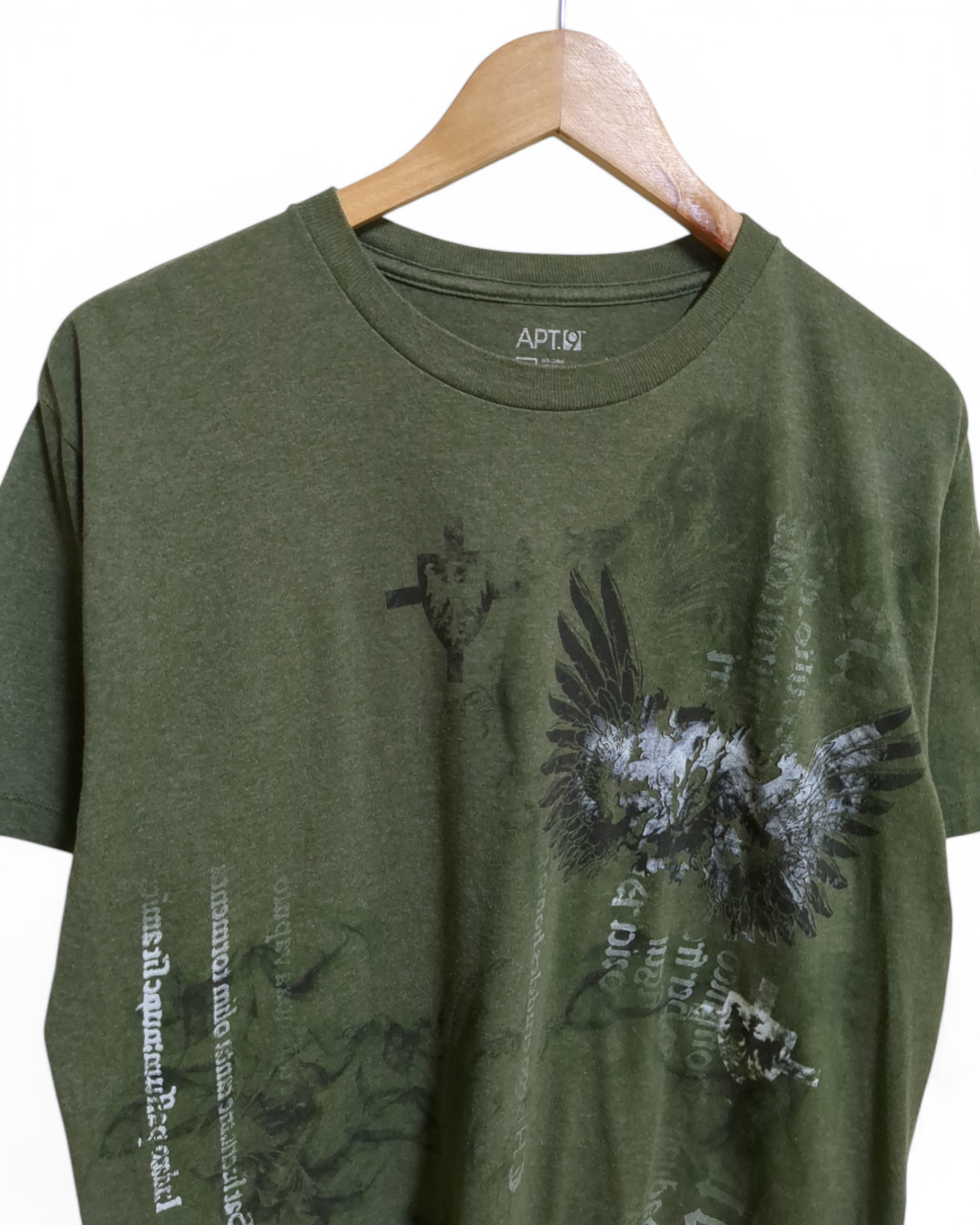 APT.9 Tee - (L)