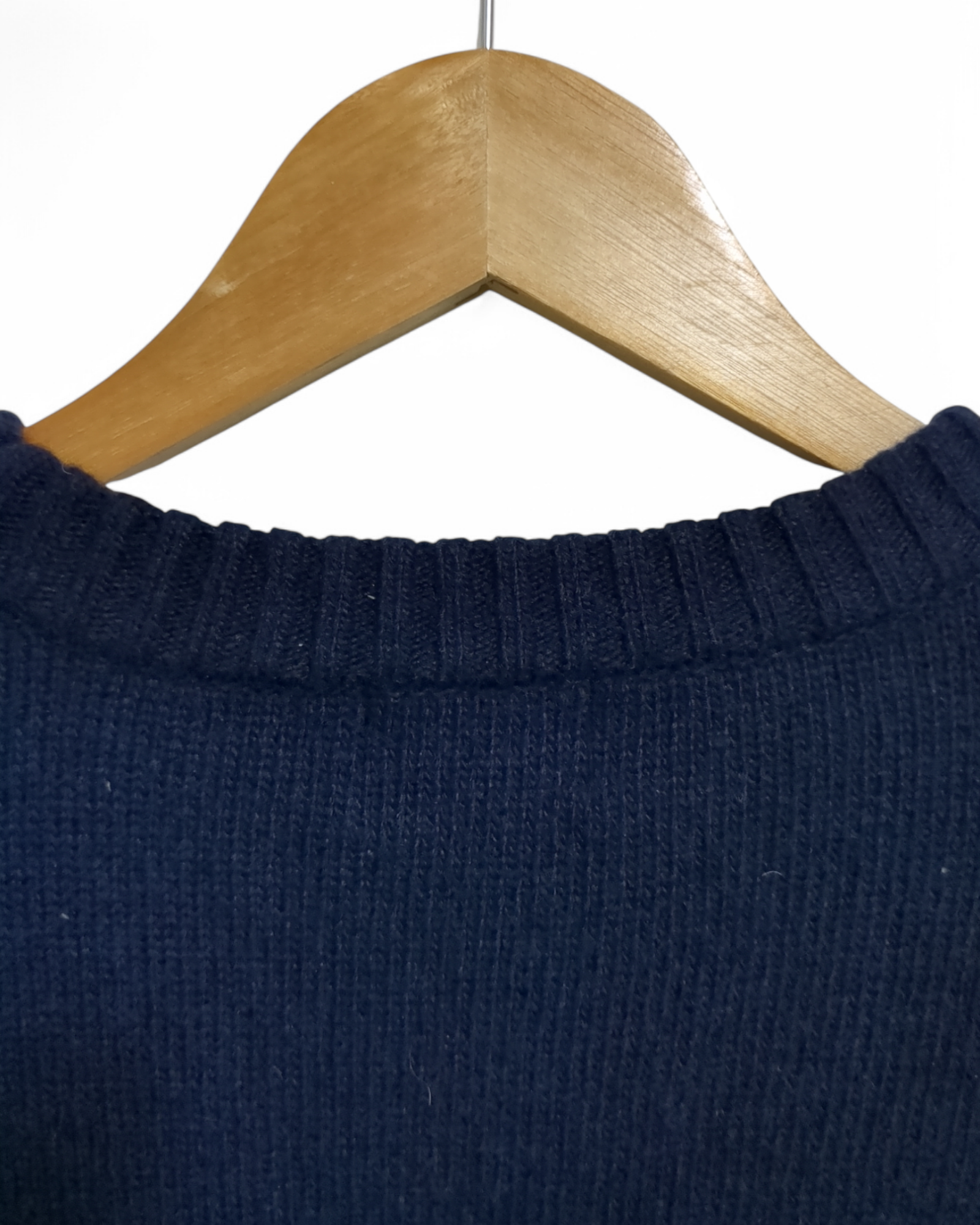 Fruit Of The Loom Woolen Sweater - (L)
