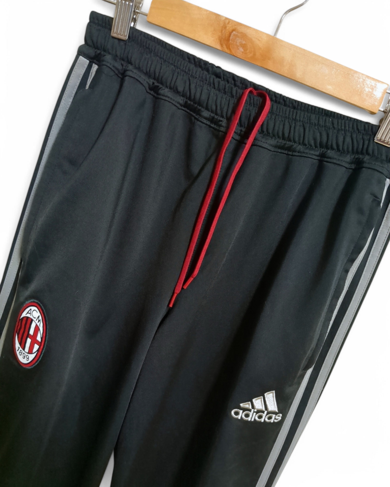 2015-16 Adidas AC Milan Trackpant - (W26 x L40)