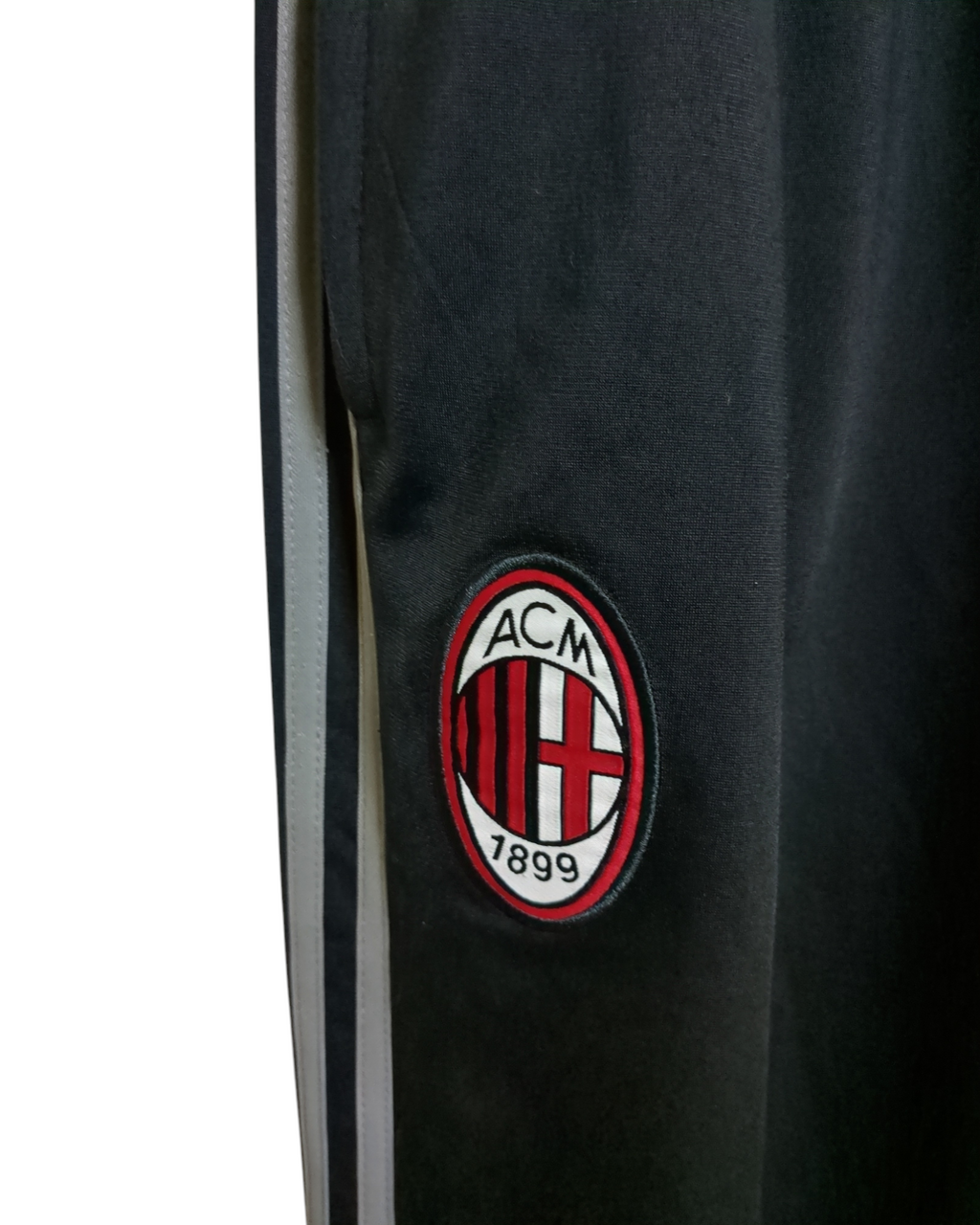 2015-16 Adidas AC Milan Trackpant - (W26 x L40)