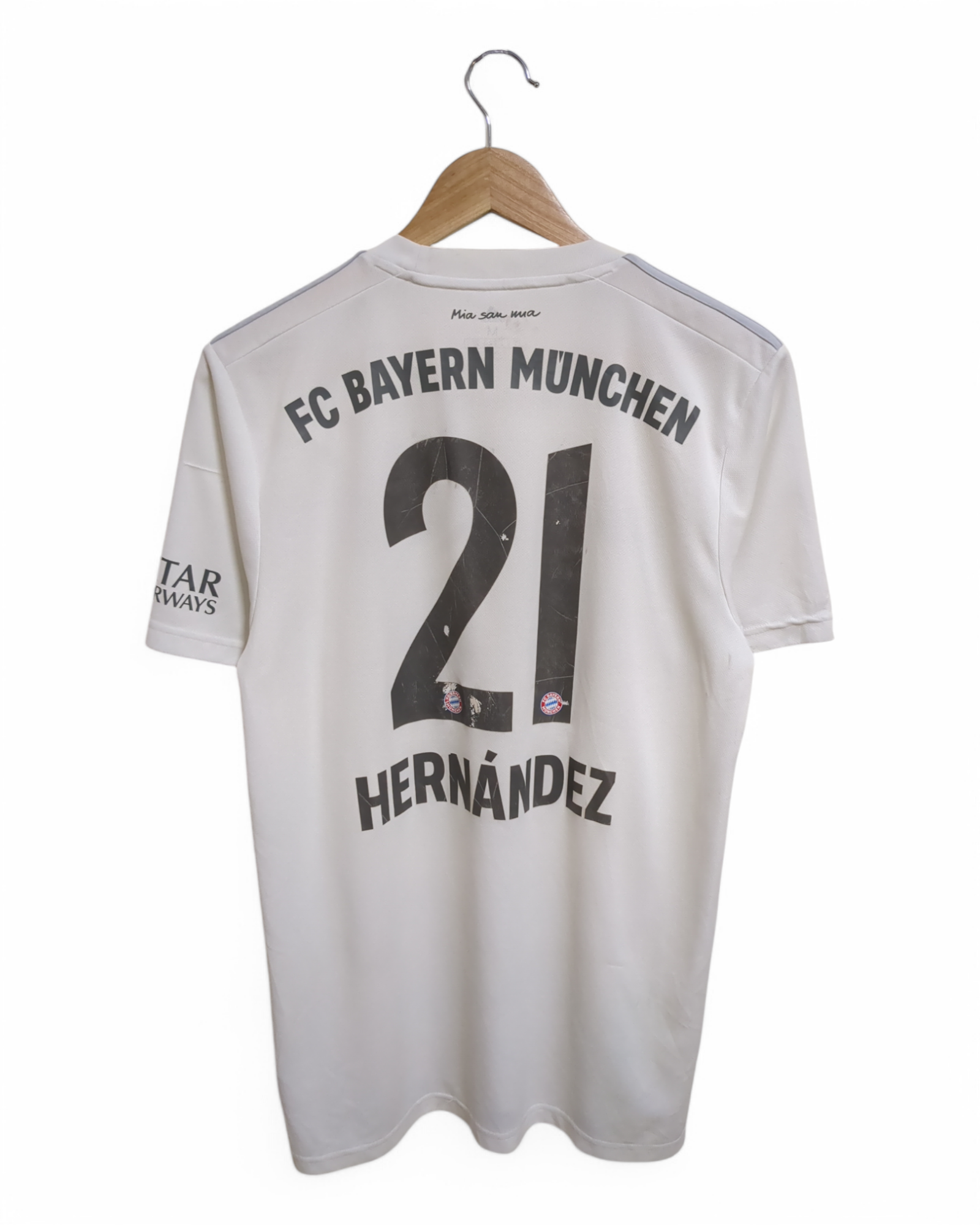 2019-20 Adidas Bayern Munich Away Shirt #21 Hernandez - (M)