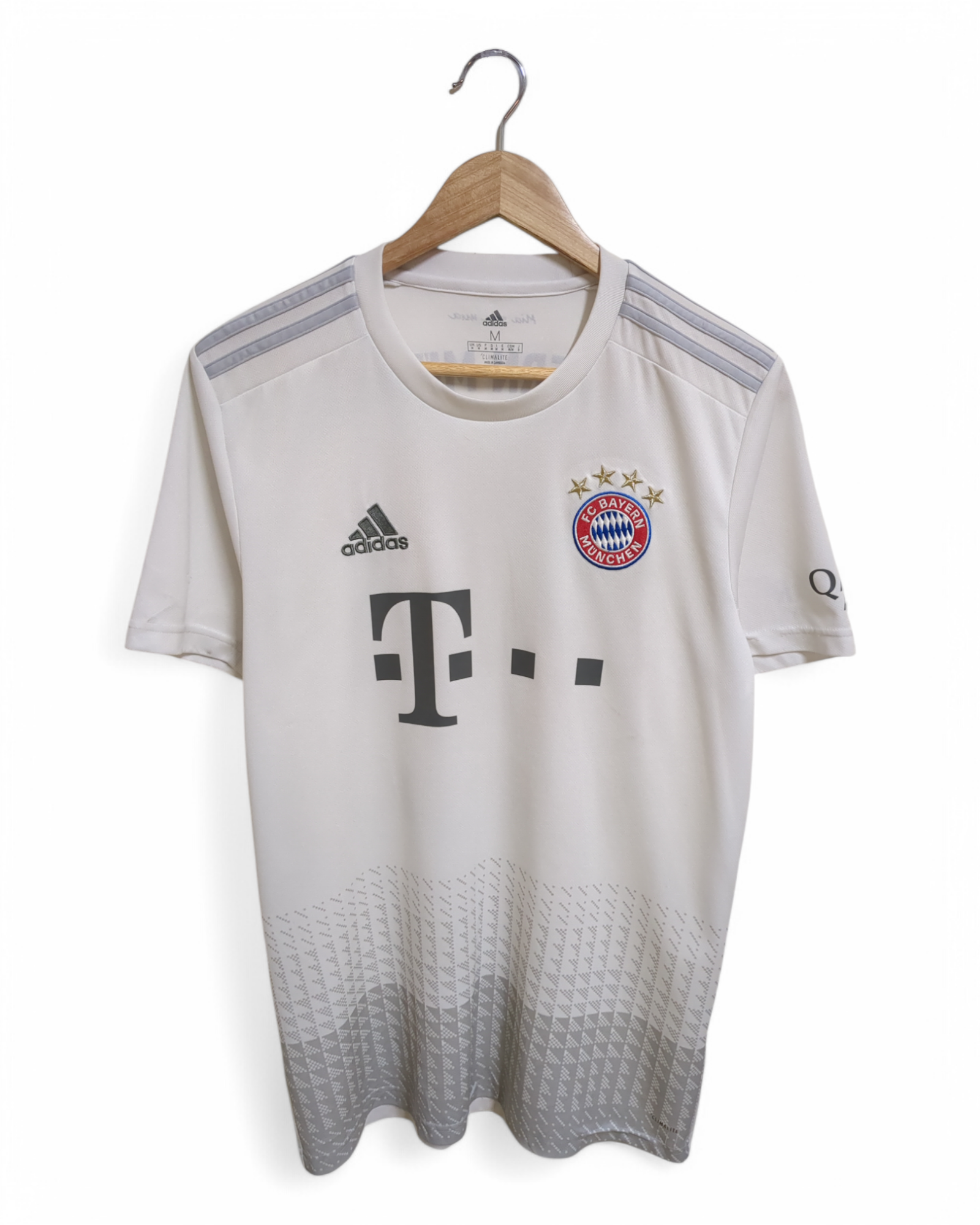 2019-20 Adidas Bayern Munich Away Shirt #21 Hernandez - (M)