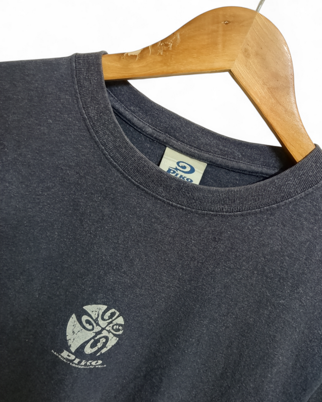 Piko 90s Hawaiian Longboard Wear Graphic Tee - (M)