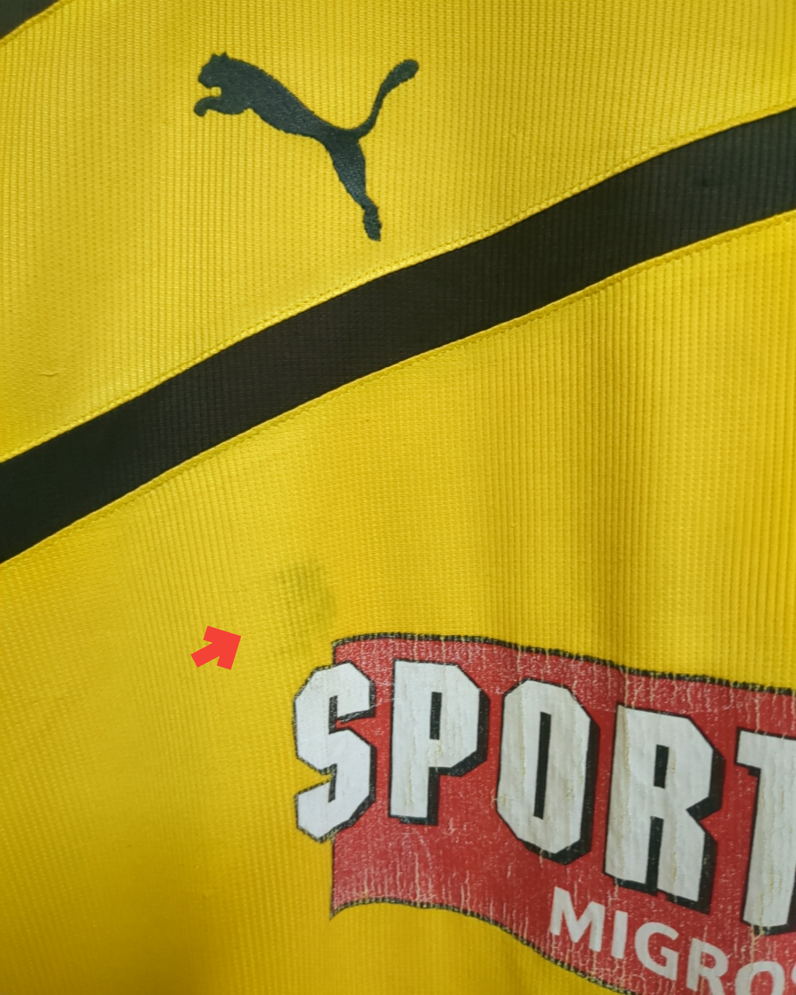2011-12 Puma BSC Young Boys Training Shirt - (M)