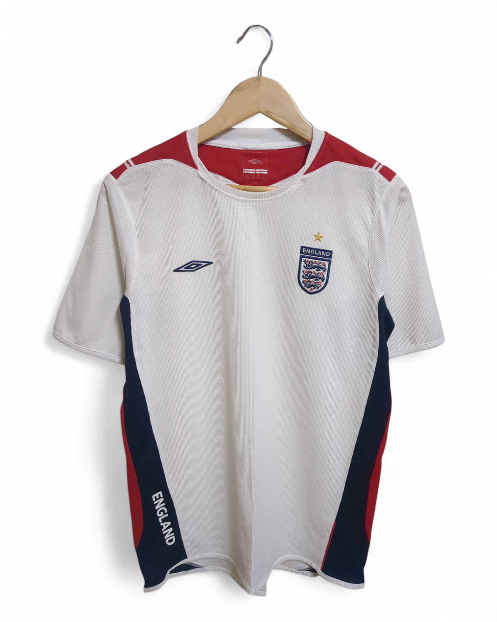 2004-05 Umbro England Training Shirt - (M)