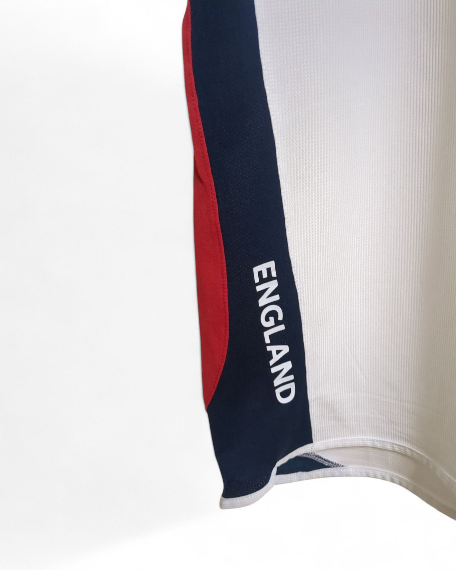 2004-05 Umbro England Training Shirt - (M)