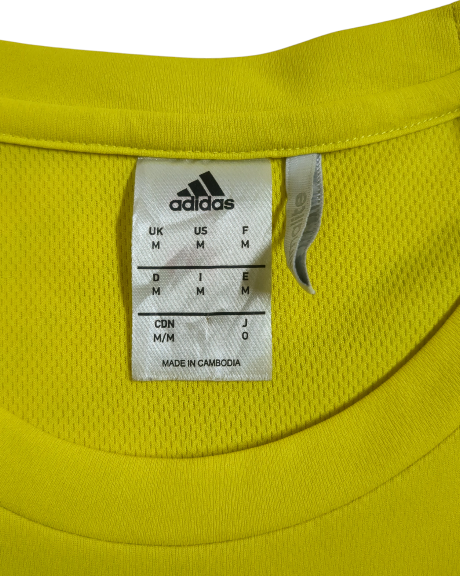 2017-18 Adidas Sweden Training Shirt - (M)