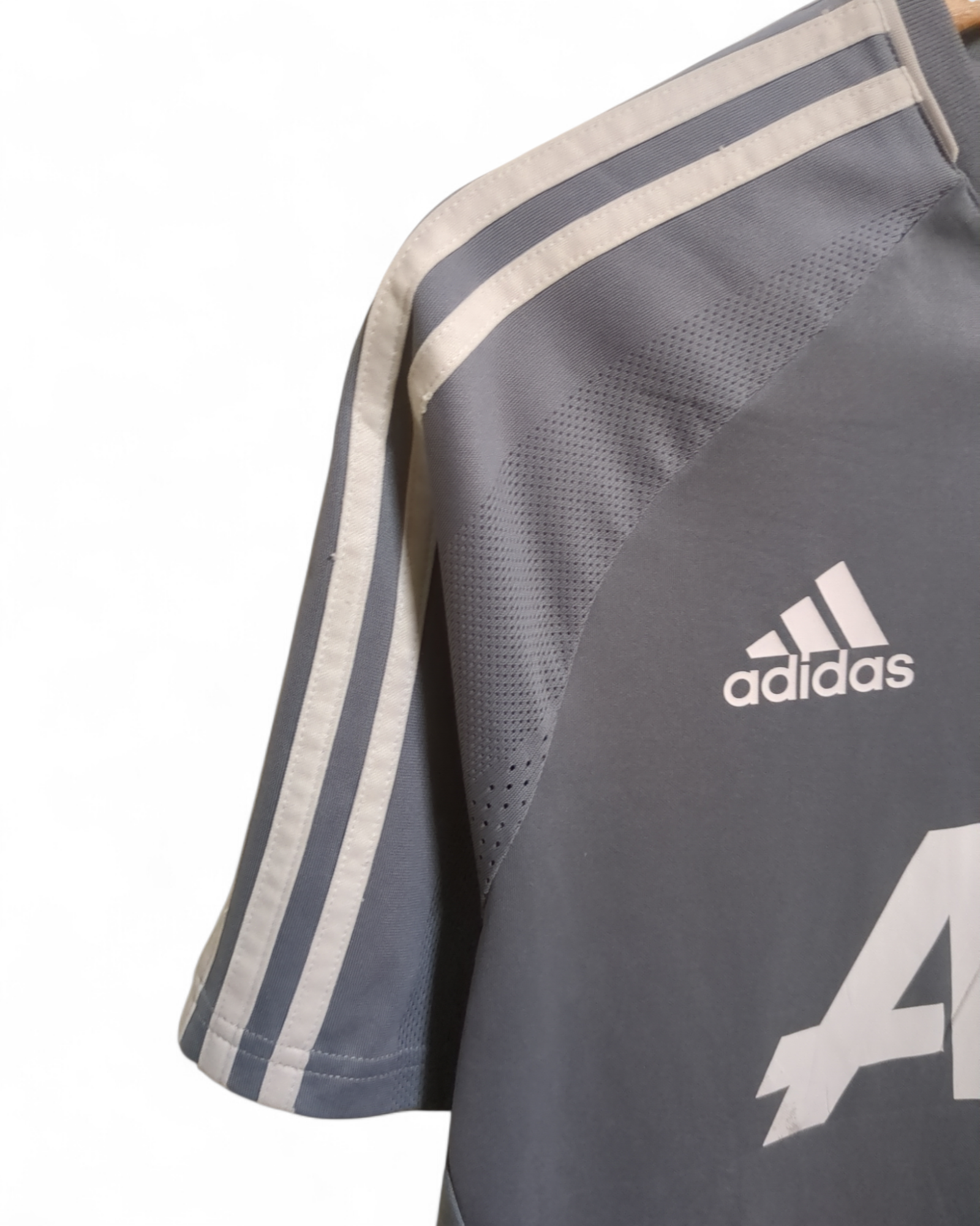 2017-18 Adidas Manchester United Training Shirt - (S)