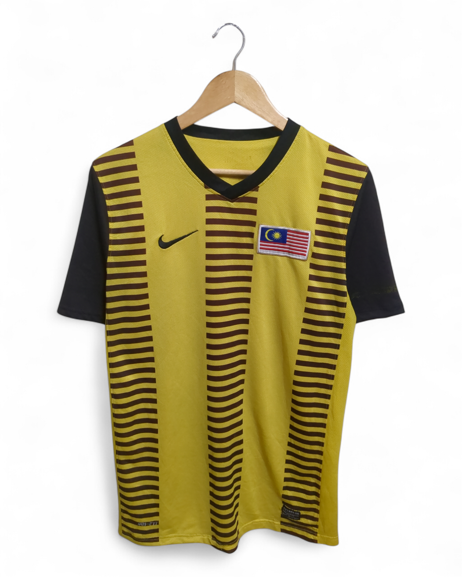 2010-11 Nike Malaysia Home Shirt - (M)