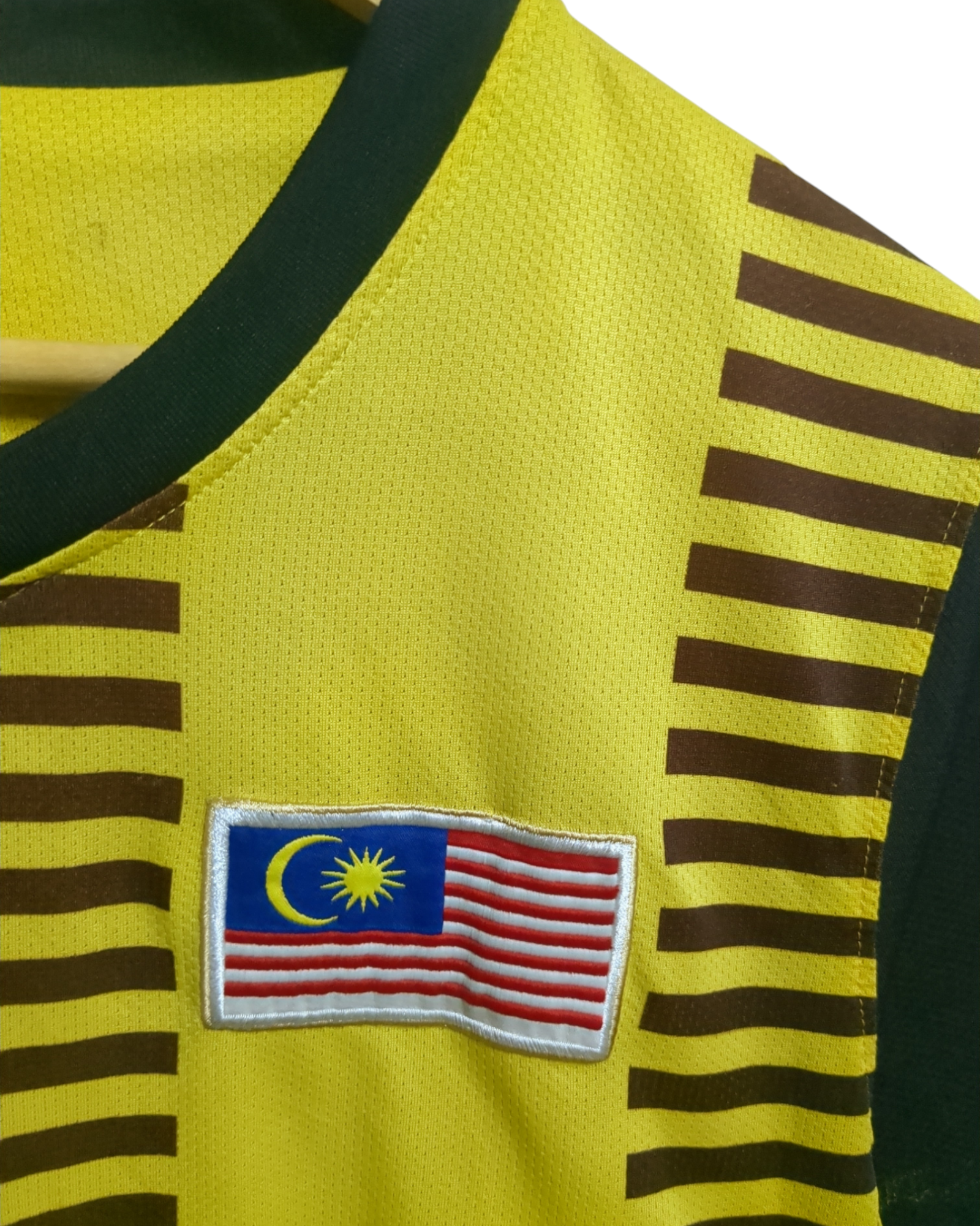 2010-11 Nike Malaysia Home Shirt - (M)