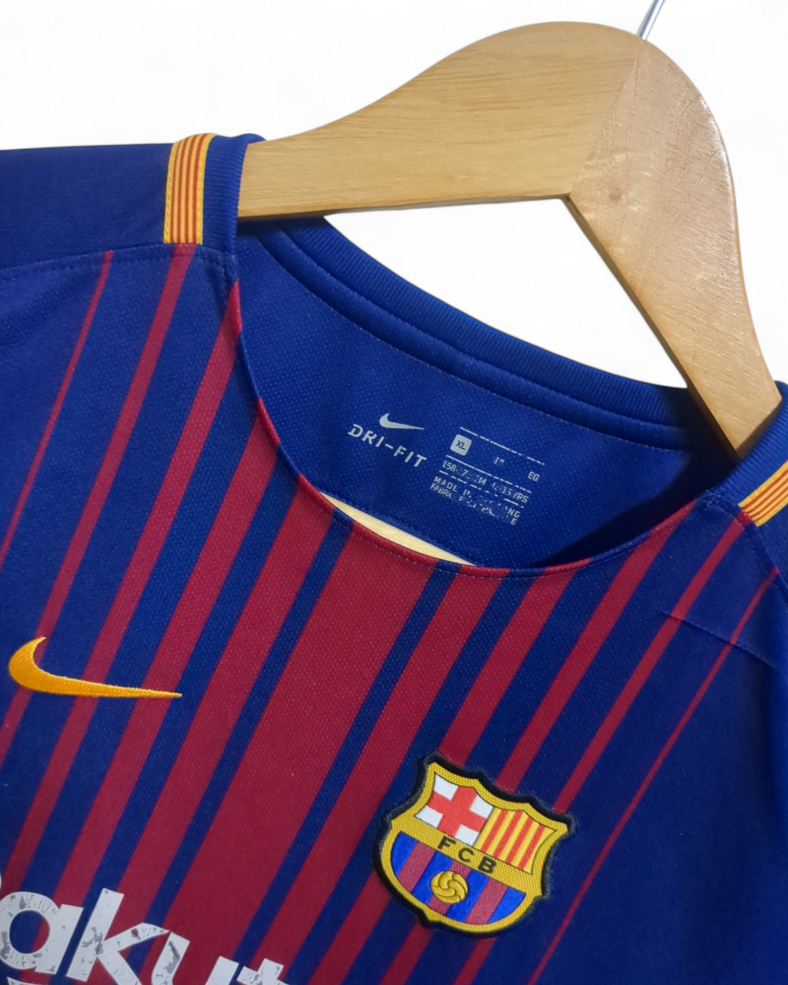 2017-18 Nike Barcelona Home Shirt - (S)