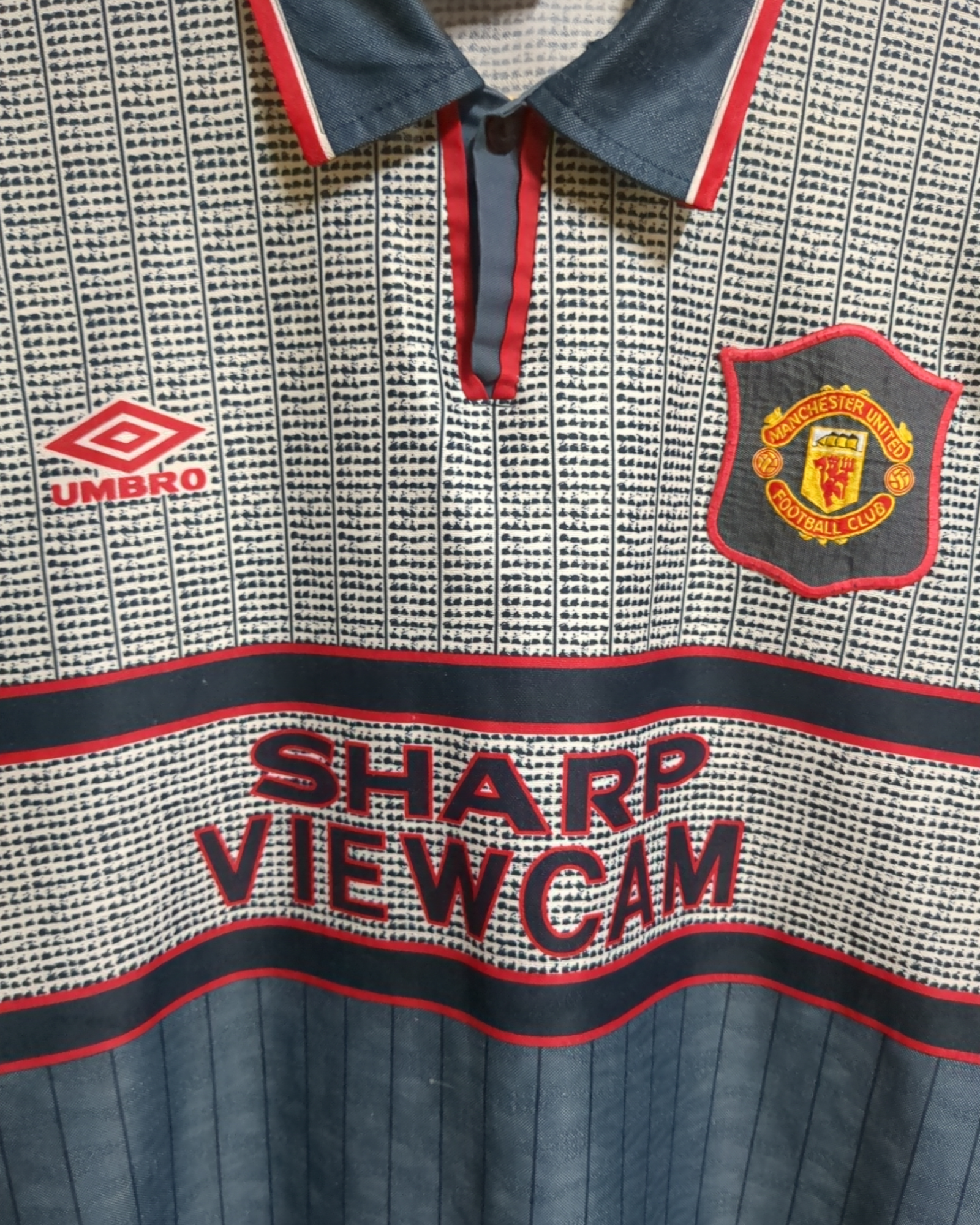 1995-96 Umbro Manchester United Away Shirt - (L)