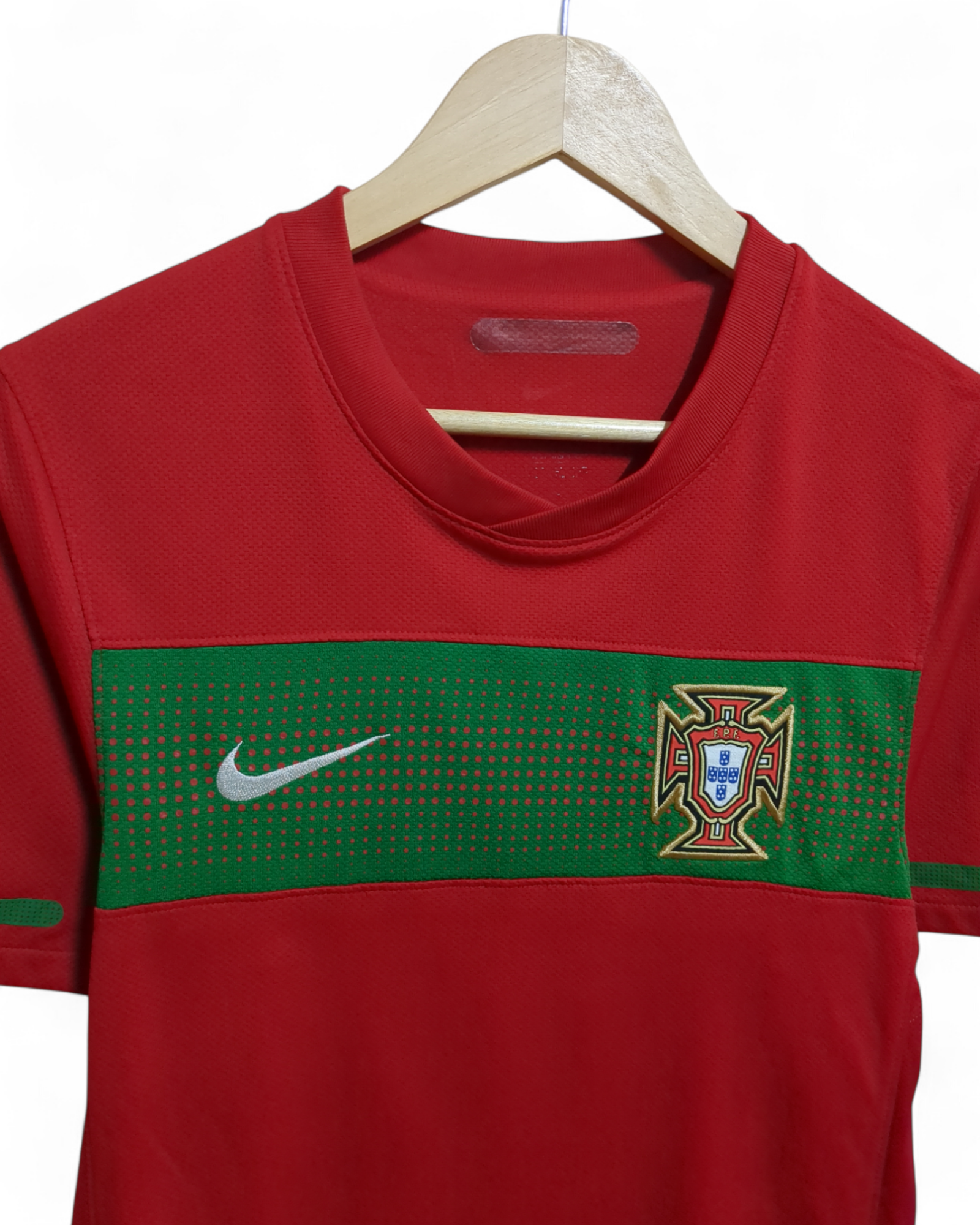2010-11 Nike Portugal Home Shirt - (S)