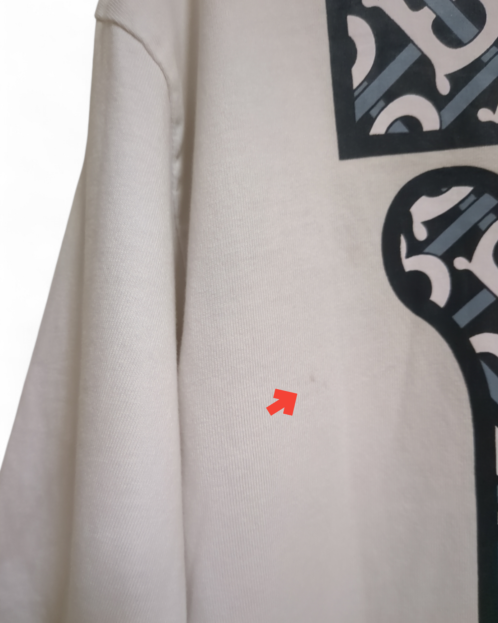 Burberry Back Monogram Motif Tee - (M)