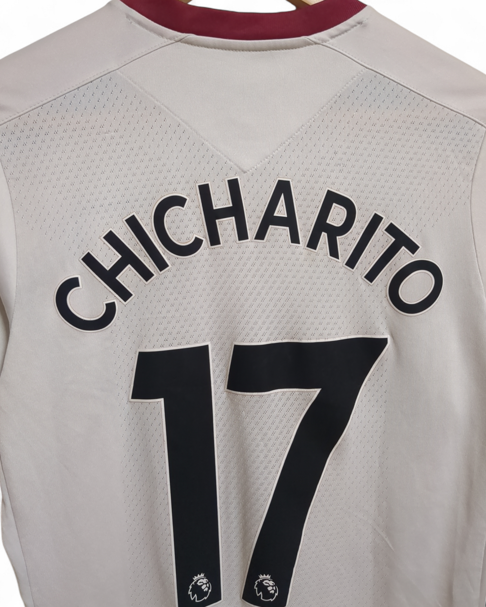 2016-17 Umbro West Ham Away Shirt #17 Chicharito - (S)