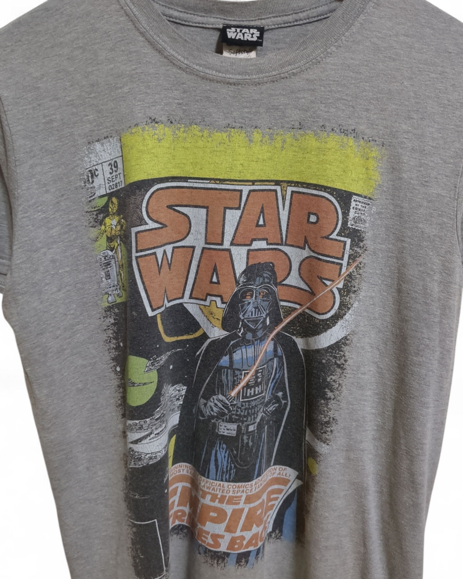 Gildan Star Wars The Empire Strikes Back Tee - (S)