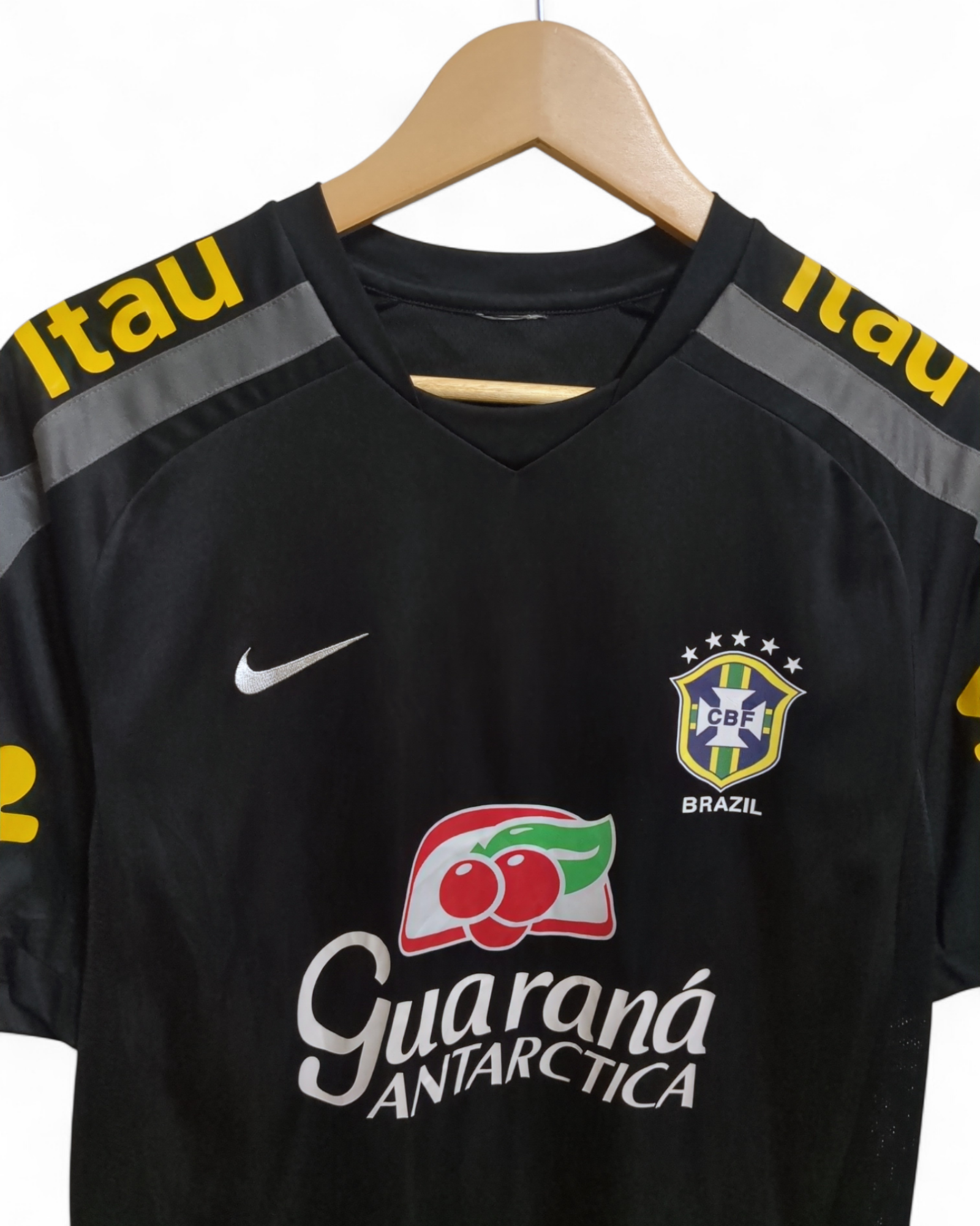 2011 Nike Brazil Pre-Match Shirt - (M)