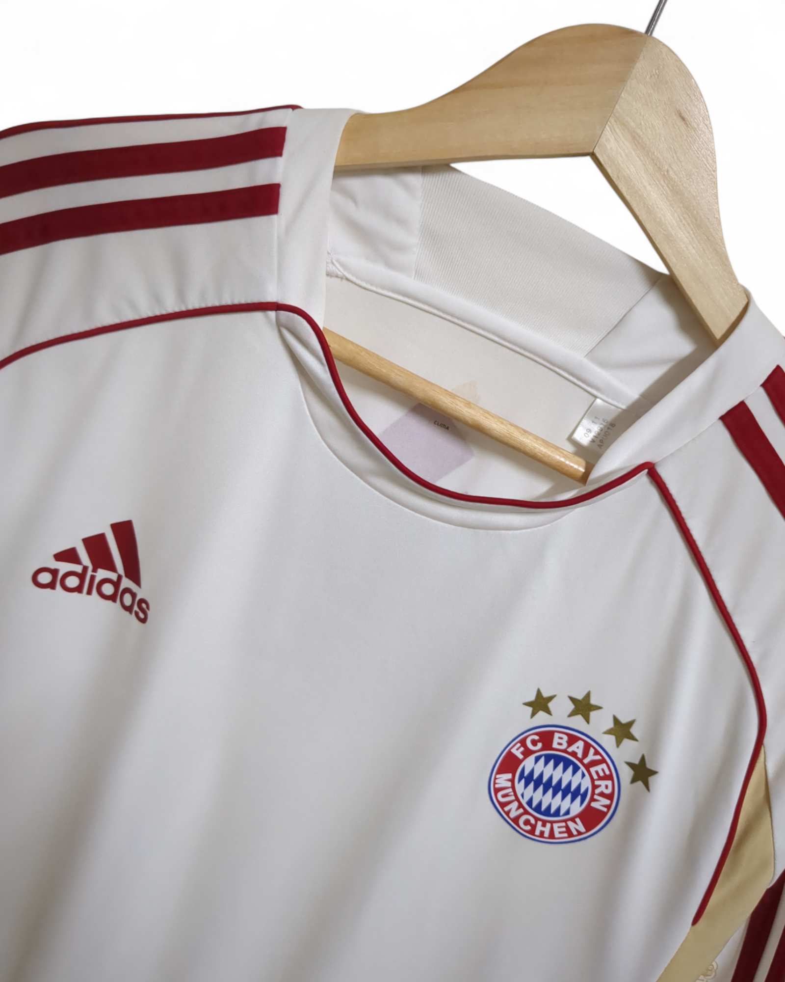 2011-12 Adidas Bayern Munich Training Shirt - (L)