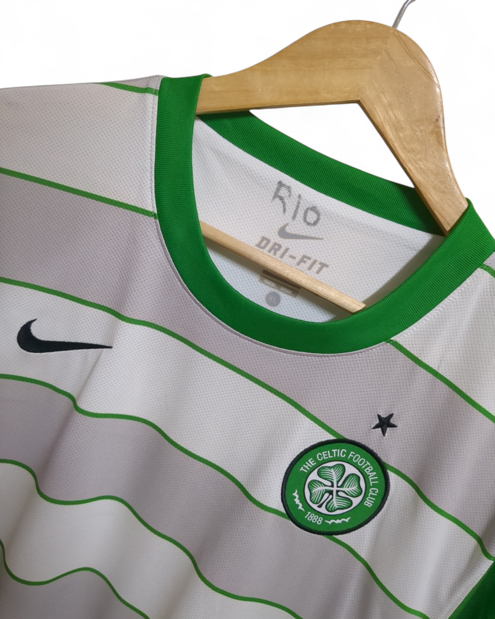 2011-12 Nike Celtic Away Shirt - (XL)
