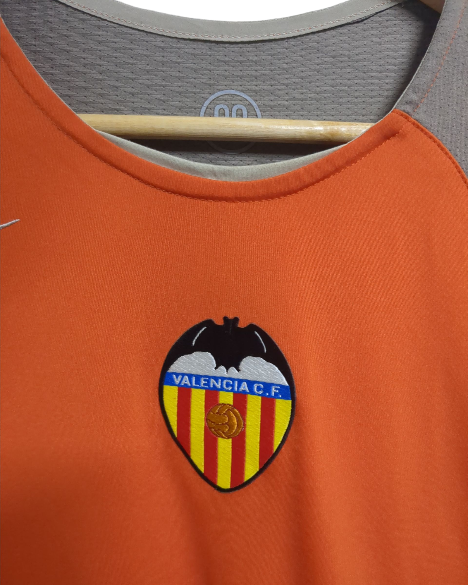 2004-05 Nike Valencia Training Shirt - (L)